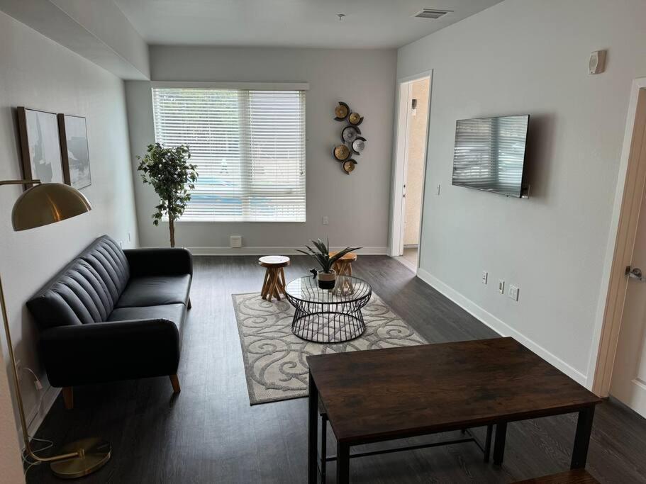 Chic Luxury Condo Near Hollywood Glendale Dış mekan fotoğraf