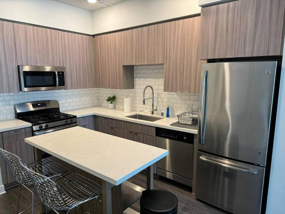 Chic Luxury Condo Near Hollywood Glendale Dış mekan fotoğraf